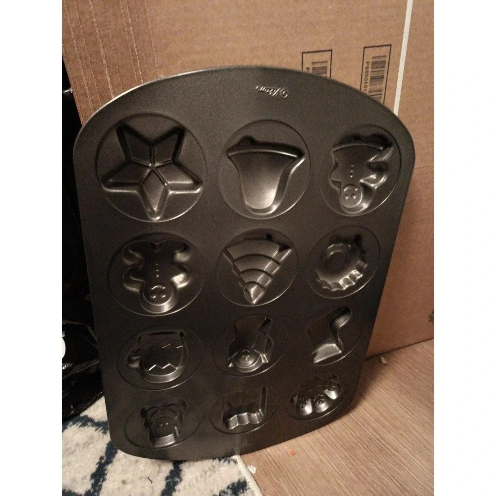 Wilton Christmas Cookie Candy Mold Pan 12 Designs Tree Wreath Angel Bell Snowman
